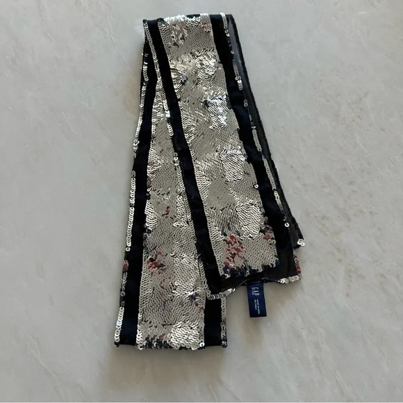 New without tags ~Vtg GAP Black and Silver Sequin Scarf - Picture 10 of 12
